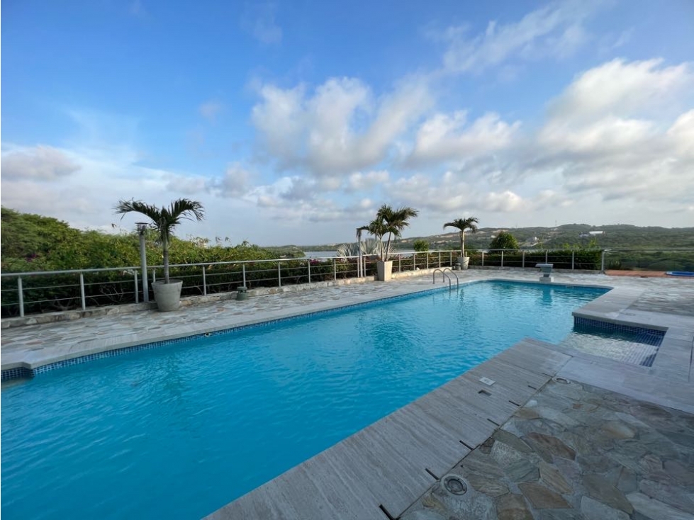 HERMOSA CASA DE TRES NIVELES EN CAUJARAL DE 700m2 — foto 4