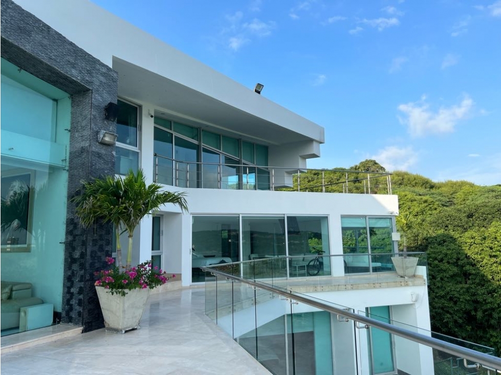 HERMOSA CASA DE TRES NIVELES EN CAUJARAL DE 700m2 — foto 5