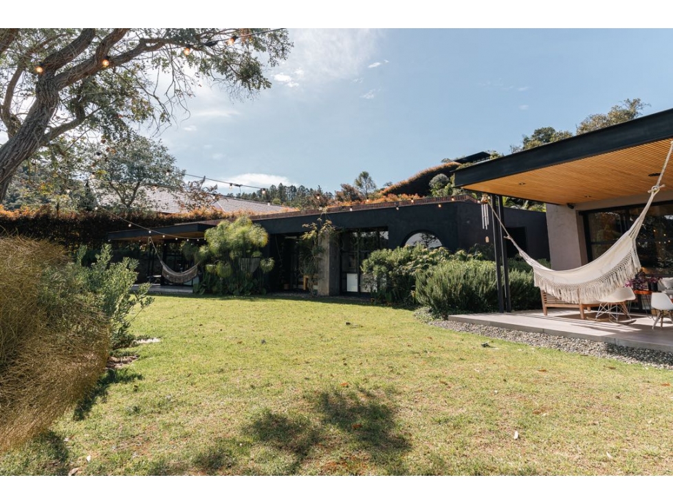 HERMOSA CASA DE UN NIVEL | ALTO DE LAS PALMAS | ENVIGADO