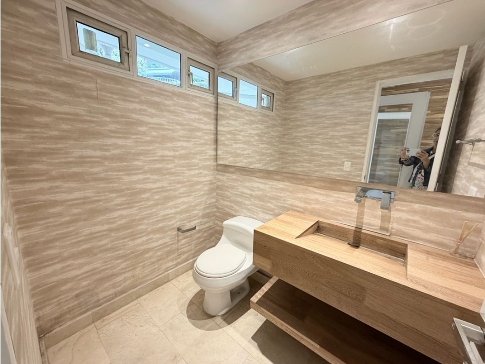 HERMOSA CASA DE UN SOLO NIVEL | Cerca a El Tesoro y Ámsterdam| 300mts2 — foto 6