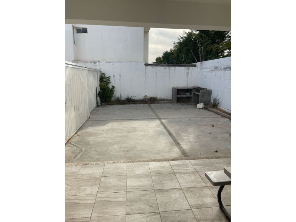 Hermosa casa en Almar Residencial - 2