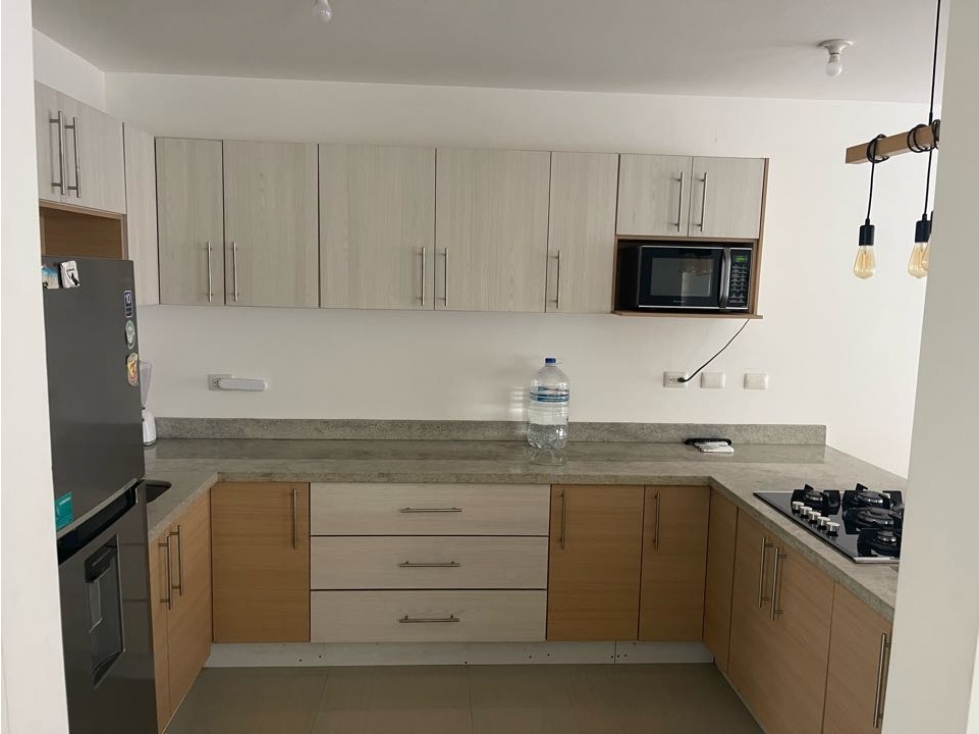 Hermosa casa en Almar Residencial - 4