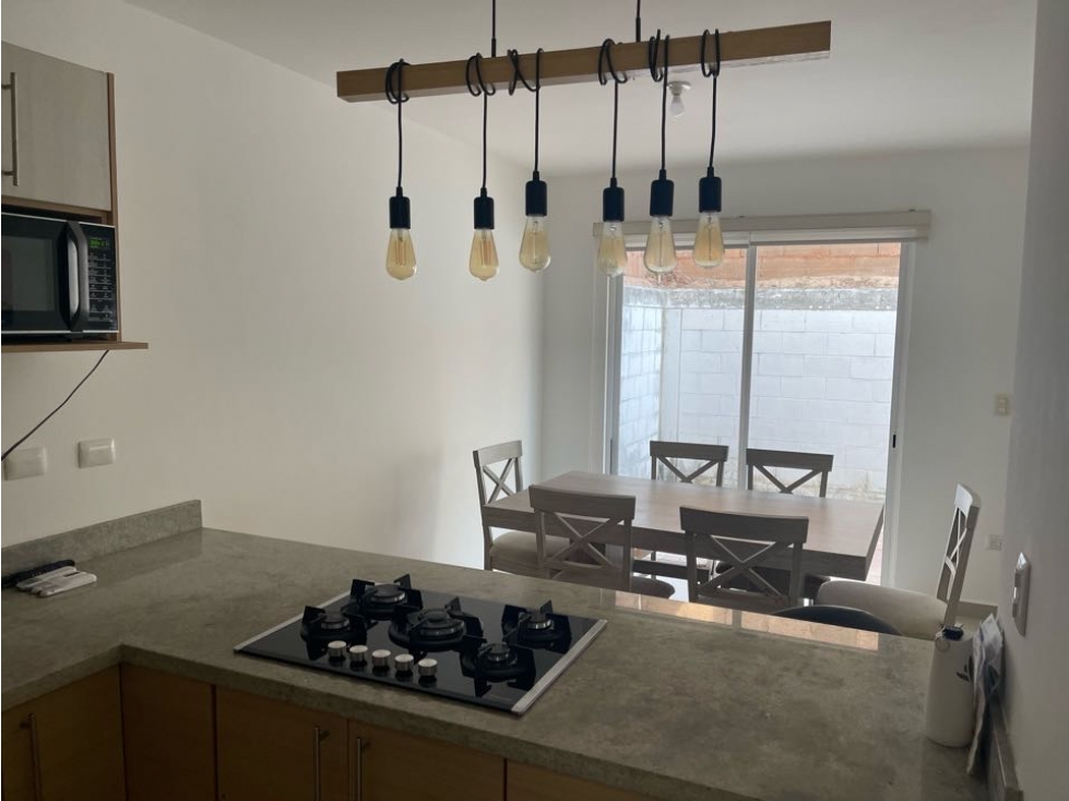 Hermosa casa en Almar Residencial - 5