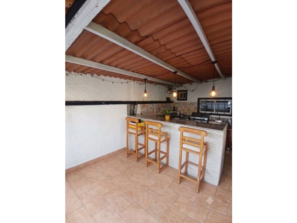 HERMOSA CASA EN ALQUILER EN VILLA LUCRE AMPLITUD, PRIVACIDAD Y COMOD — foto 3