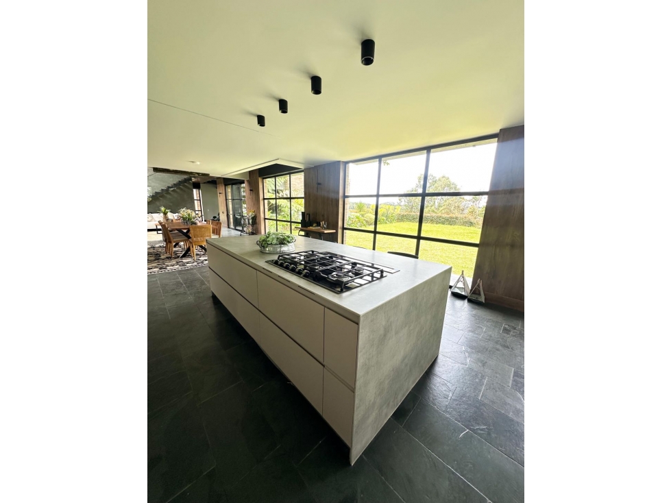 HERMOSA CASA EN ALTO DE PALMAS ENTRE LA EIA Y EL PEAJE HERMOSA PARCELA — foto 3