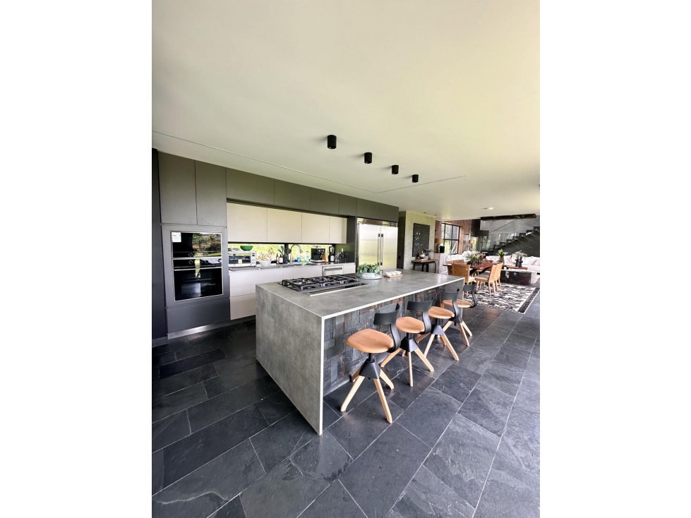 HERMOSA CASA EN ALTO DE PALMAS ENTRE LA EIA Y EL PEAJE HERMOSA PARCELA — foto 4