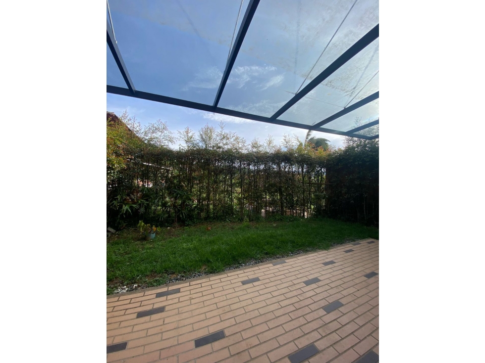 Hermosa casa en arriendo en el retiro