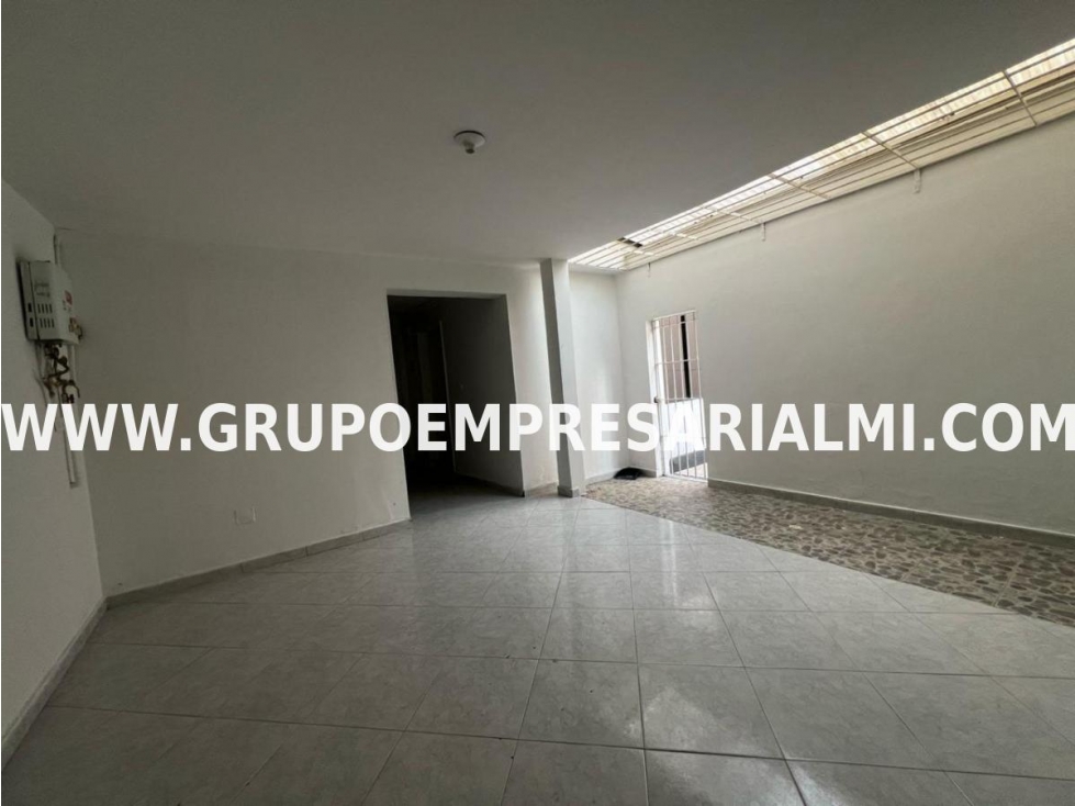 HERMOSA CASA EN ARRIENDO - SECTOR CONQUISTADORES COD: 30558 — foto 2