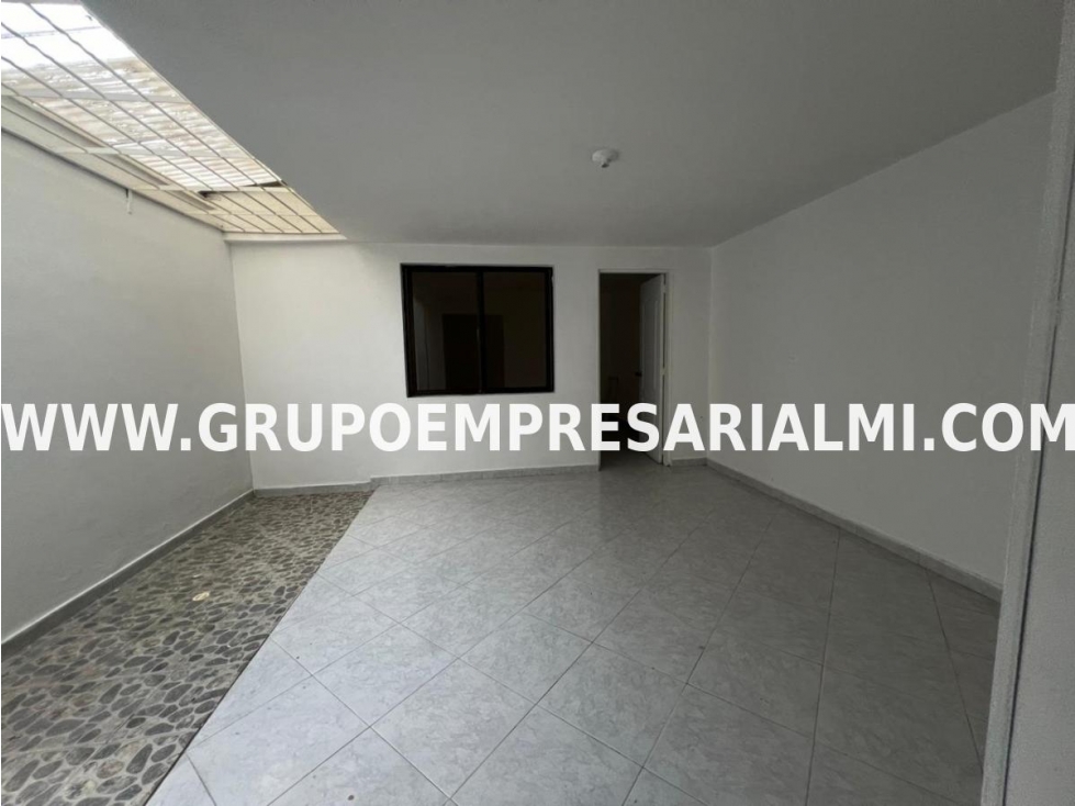 HERMOSA CASA EN ARRIENDO - SECTOR CONQUISTADORES COD: 30558 — foto 4