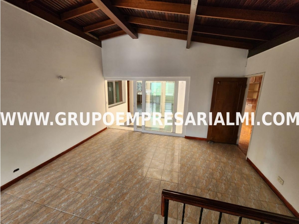 HERMOSA CASA EN ARRIENDO - SECTOR ESTADIO COD: 30681