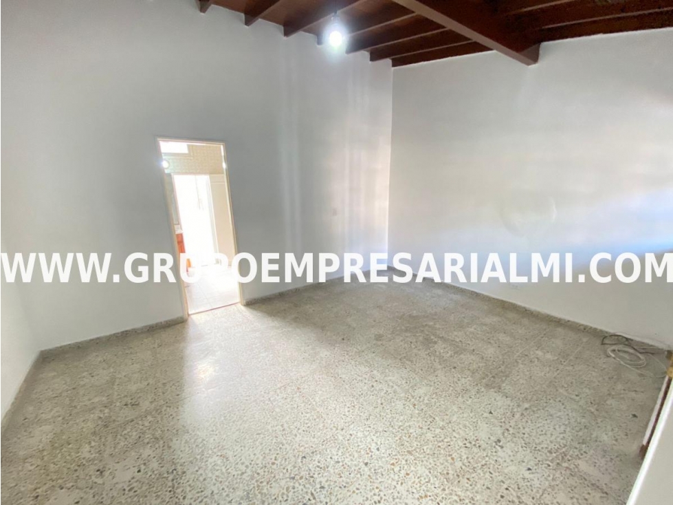 HERMOSA CASA EN ARRIENDO - SECTOR SANTA TERESITA COD: 30836