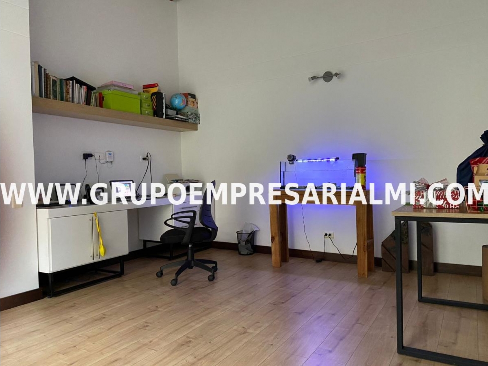 HERMOSA CASA EN ARRIENDO - SECTOR LA CALLEJA COD: 30704 - 6