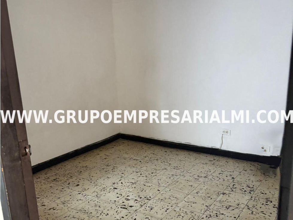 HERMOSA CASA EN ARRIENDO - SECTOR LA DOCTORA COD: 33091 - 5