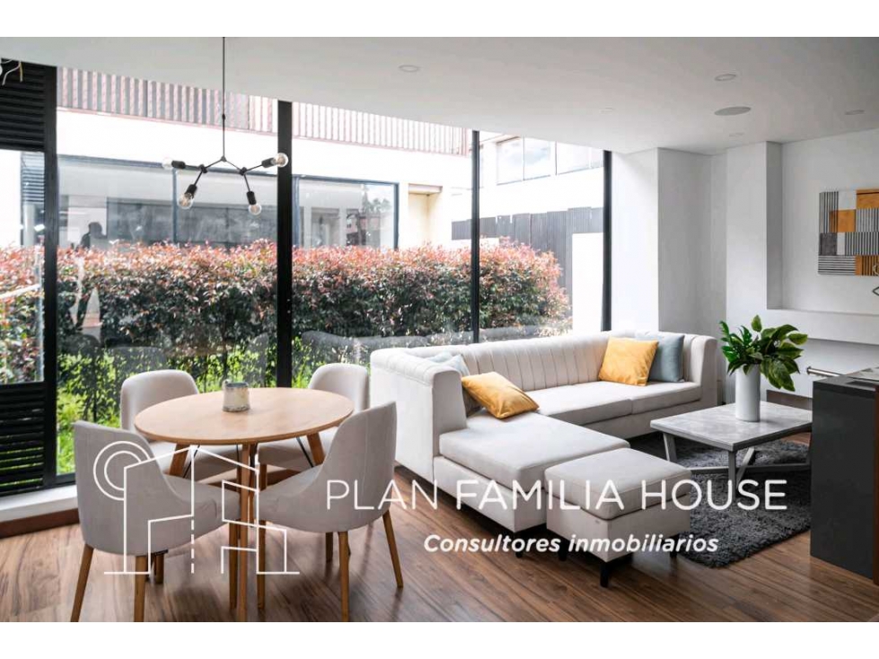 Hermosa casa en Chía, excelente ubicación, dos niveles — foto 3
