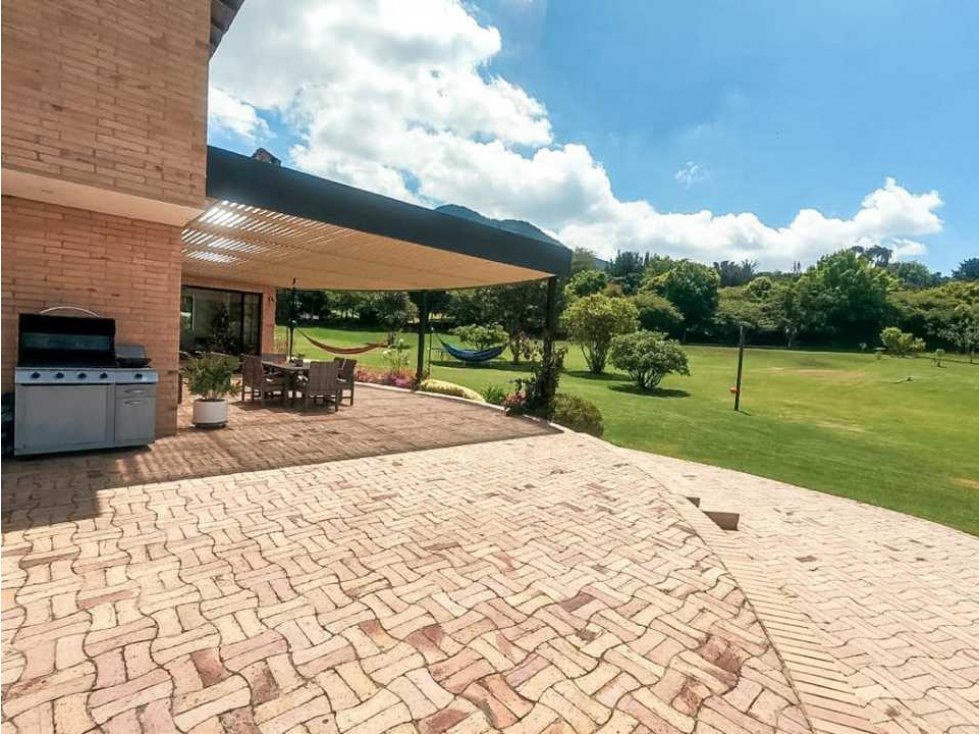 CASA EN CHIA SINDAMANOY, MODERNA CON DISEÑO ÚNICO — foto 5