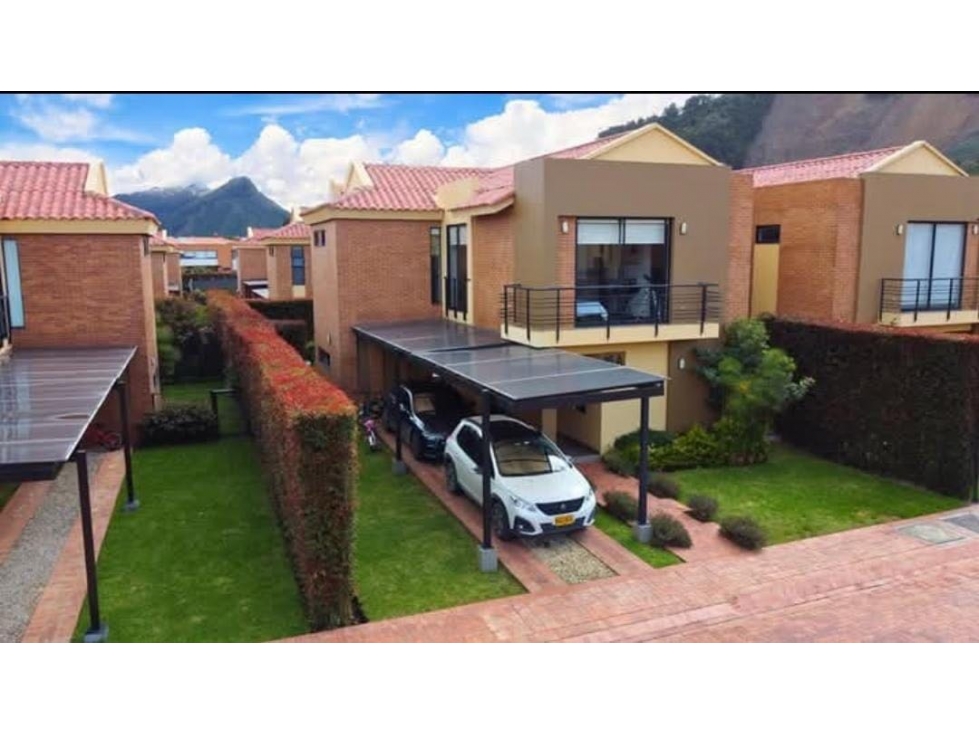 Se vende casa en Cajicá condominio campestre