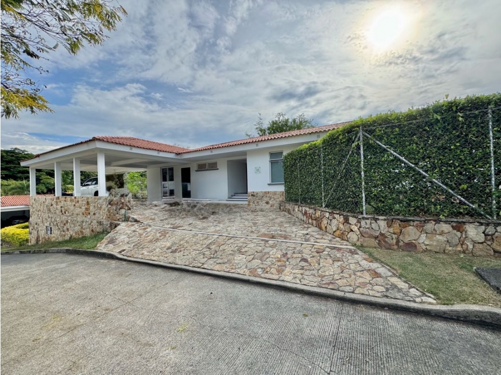 Hermosa casa en condominio en Pance- Cali