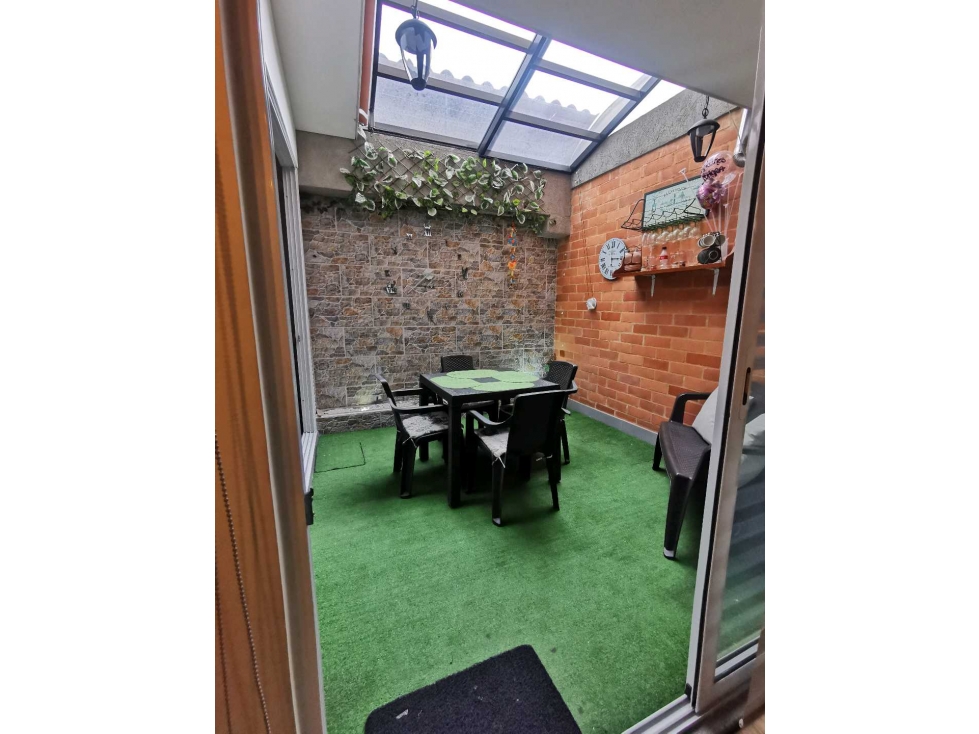 Hermosa casa en conjunto cerrado — foto 3