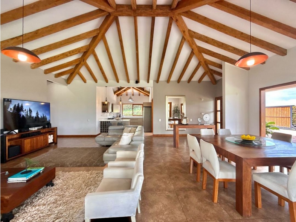 HERMOSA CASA EN CORREDOR VIAL SAN ANTONIO LA CEJA