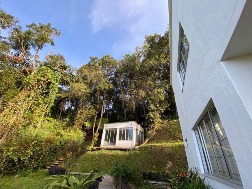 Hermosa Casa en el Alto de Las Palmas — foto 6