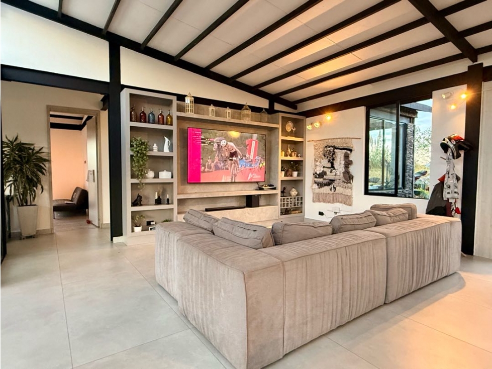 Hermosa casa en el alto del Escobero — foto 6