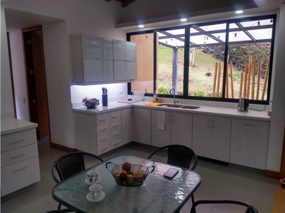 HERMOSA CASA EN EL ESCOBERO PARTE ALTA UN SOLO NIVEL — foto 3