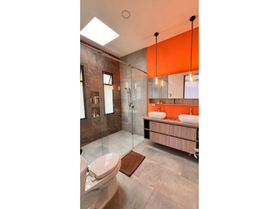 HERMOSA CASA EN EL ORIENTE A TAN SOLO 800m2 DEL ROMPOY DE DON DIEGO — foto 6