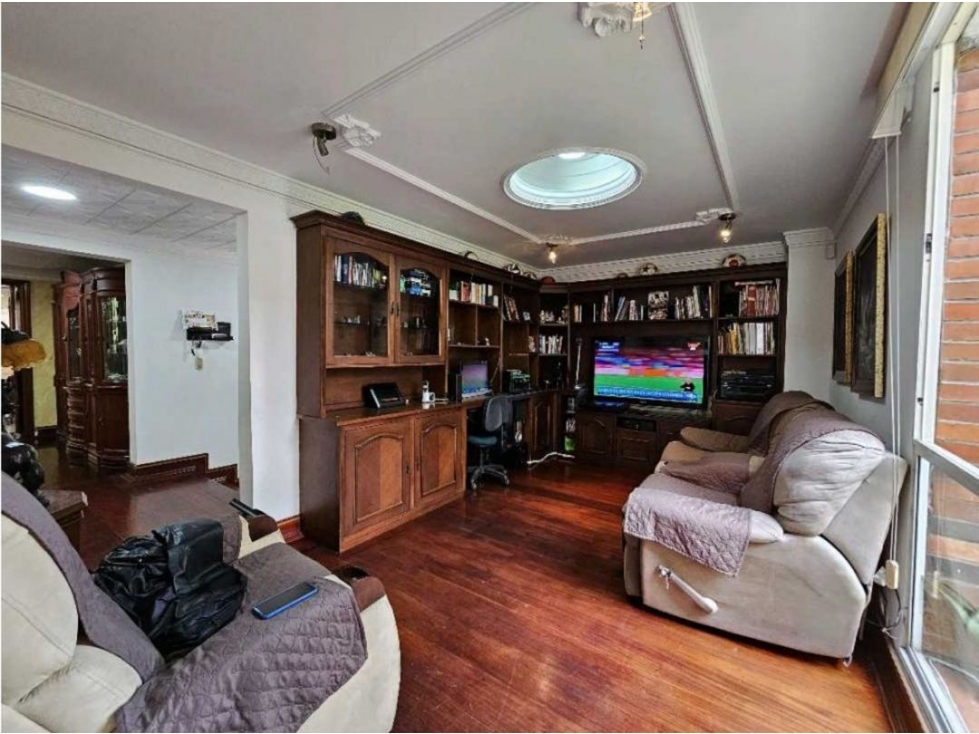 HERMOSA CASA EN EL POBLADO SECTOR EL TESORO AMPLIO JARDÍN INTERNO — foto 5