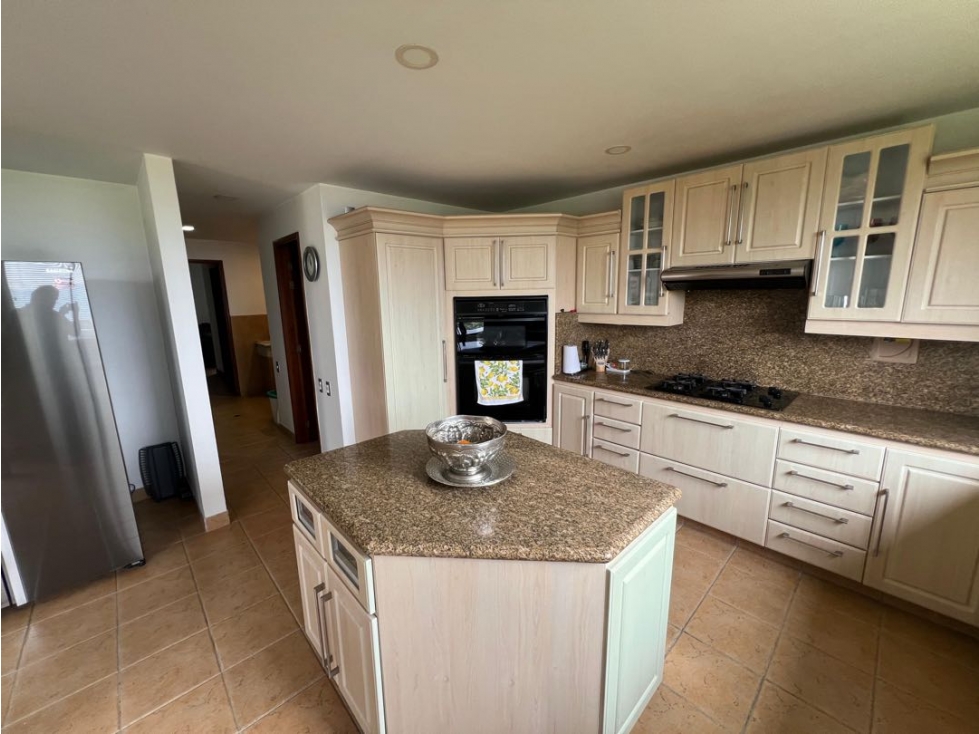 HERMOSA CASA EN EL POBLADO SECTOR LINARES CERCA AL TESORO — foto 3