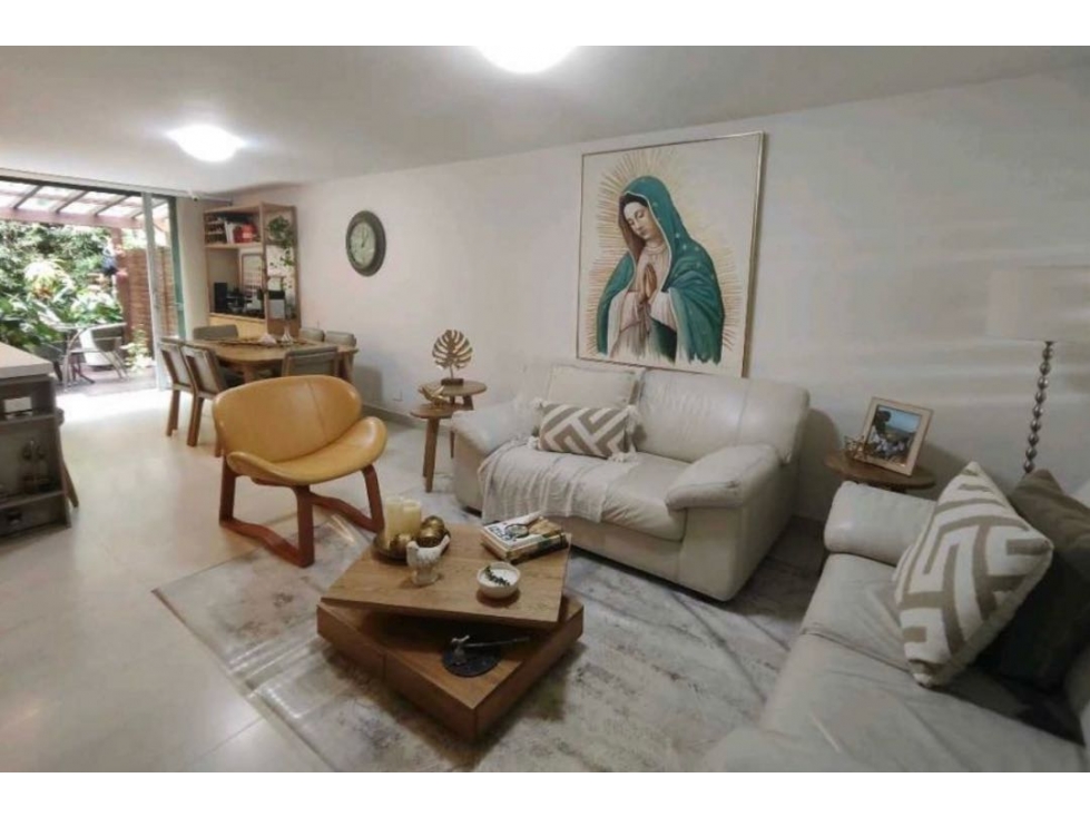 HERMOSA CASA EN ENVIGADO CERCA AL MALL SAN LUCAS Y LOMA BENEDICTINOS — foto 4