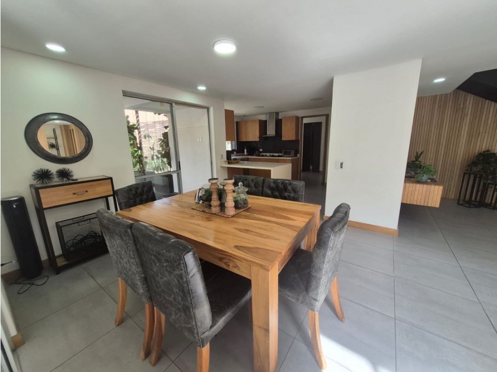 HERMOSA CASA EN ENVIGADO CON AMPLIA ZONA VERDE. NO ADOSADAS — foto 4