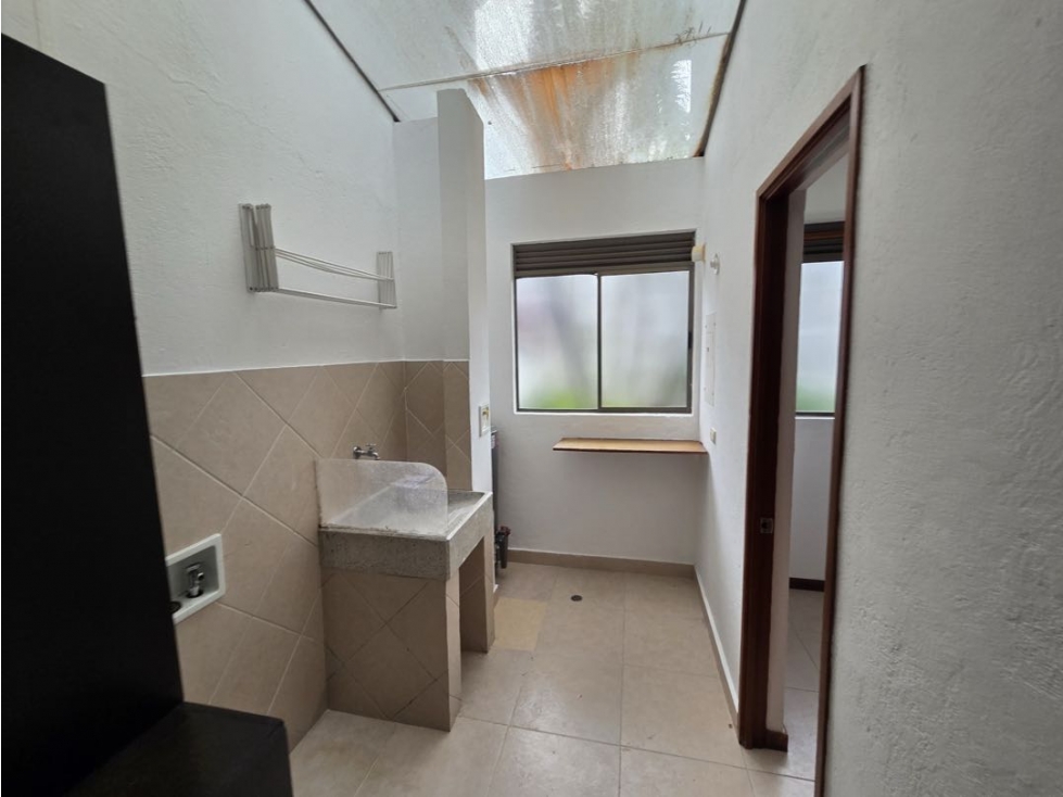 HERMOSA CASA EN ENVIGADO UNIDAD COMPLETA SECTOR LOMA DEL CHOCHO — foto 5