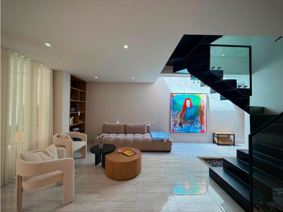 HERMOSA CASA EN ENVIGADO. LOMA DEL ATRAVESADO. SECTOR MUY TRANQUILO. — foto 3