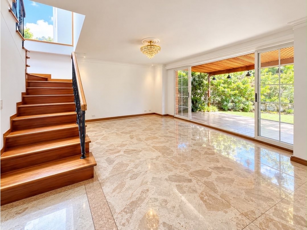 HERMOSA CASA EN ENVIGADO LOMA DEL ESCOBERO — foto 4