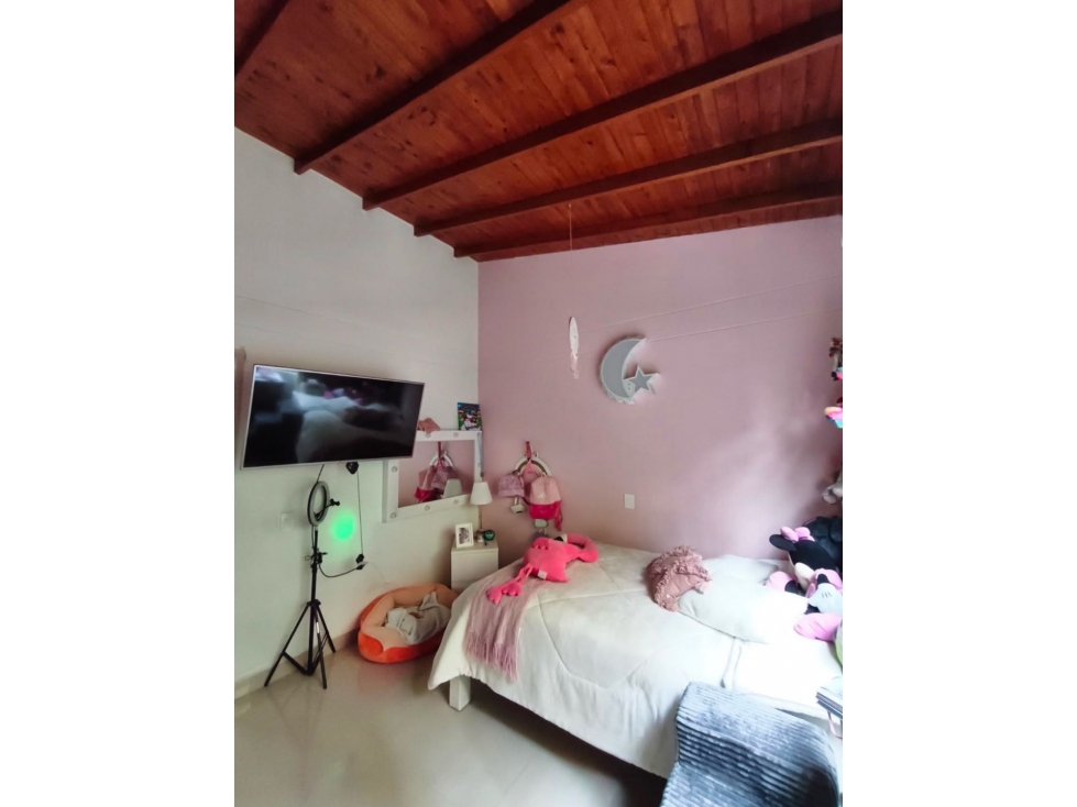 HERMOSA CASA EN ENVIGADO SECTOR CAMINO VERDE CERCA A TODO — foto 2