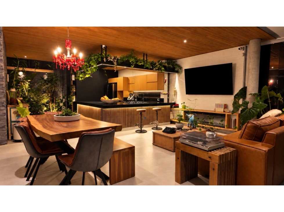 HERMOSA CASA EN ENVIGADO SECTOR LOMA DEL ATRAVEZADO LINDA Y MODERNA - 1