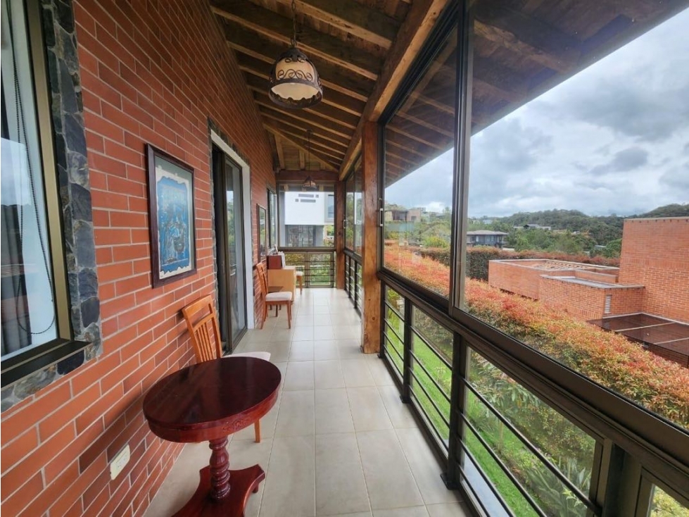 HERMOSA CASA EN ENVIGADO SECTOR LOMA DEL ESCOBERO CERCA AL ÉXITO — foto 5