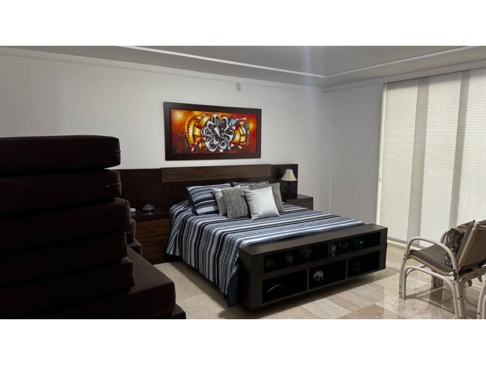 HERMOSA CASA EN EXCLUSIVO SECTOR DE BENEDICTINOS. 3 NIVELES. — foto 5