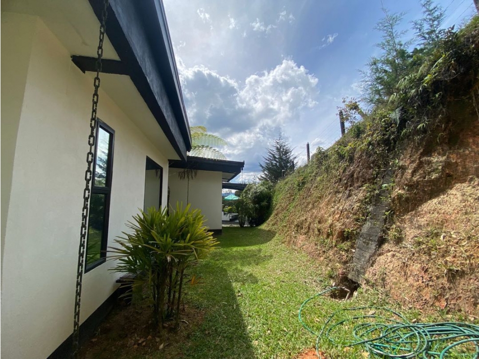 Hermosa casa en la naturaleza en El Retiro sector Pantanillo — foto 4