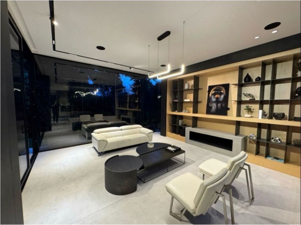 HERMOSA CASA EN LAS PALMAS ENVIGADO SIN PEAJE CERCA AL MALL INDIANA — foto 4
