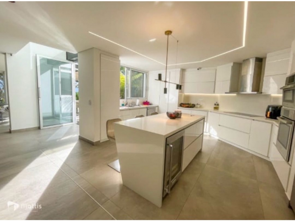 HERMOSA CASA EN LAS PALMAS PARCELACIÓN PRIVADA LINDA VISTA A LA CIUDAD — foto 3