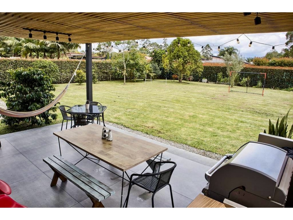 Hermosa casa en Llanogrande de un solo nivel