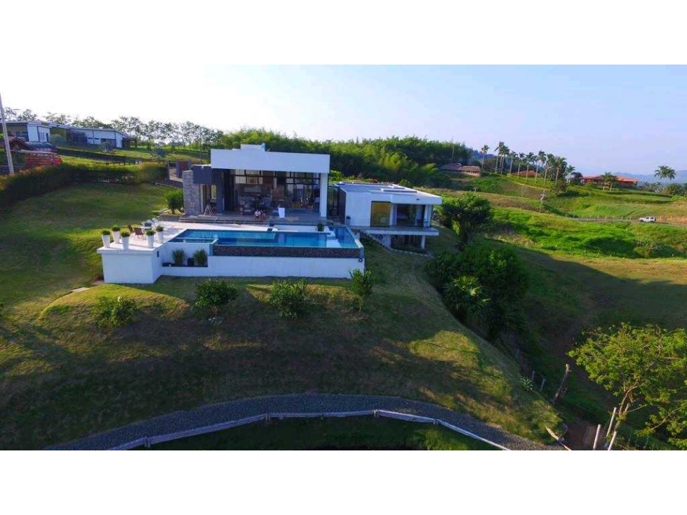MHR Hermosa casa en malabar