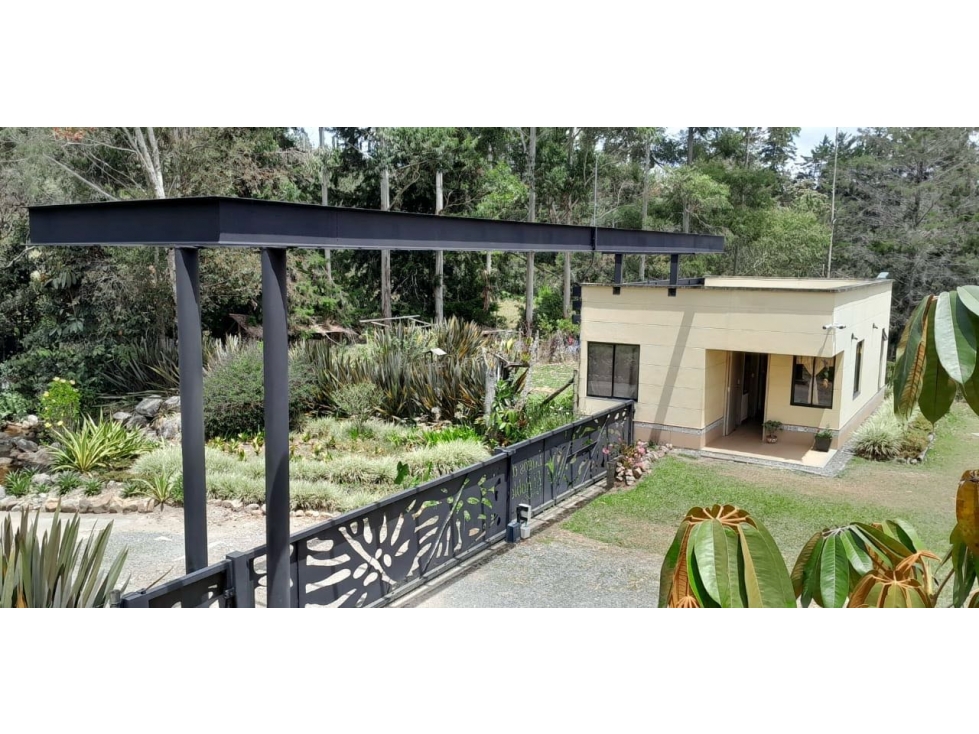 Hermosa lote en Guatape en parcelación en la vereda El Roble — foto 2