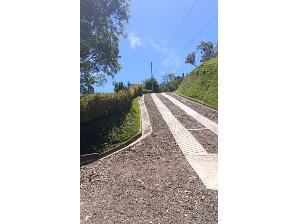 Hermosa lote en Guatape en parcelación en la vereda El Roble — foto 5