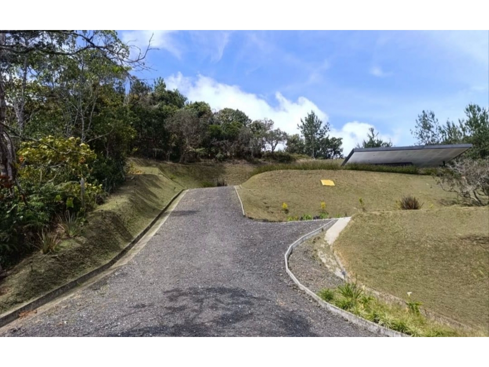 Hermosa lote en Guatape en parcelación en la vereda El Roble — foto 6