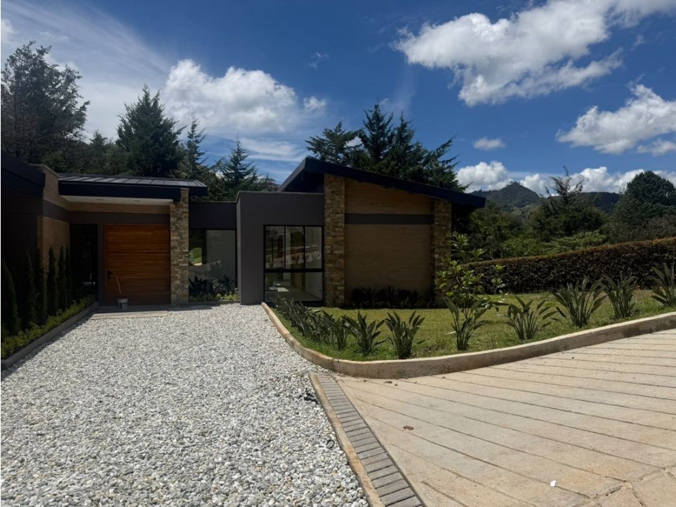 Hermosa casa en parcelación en Llanogrande - 3