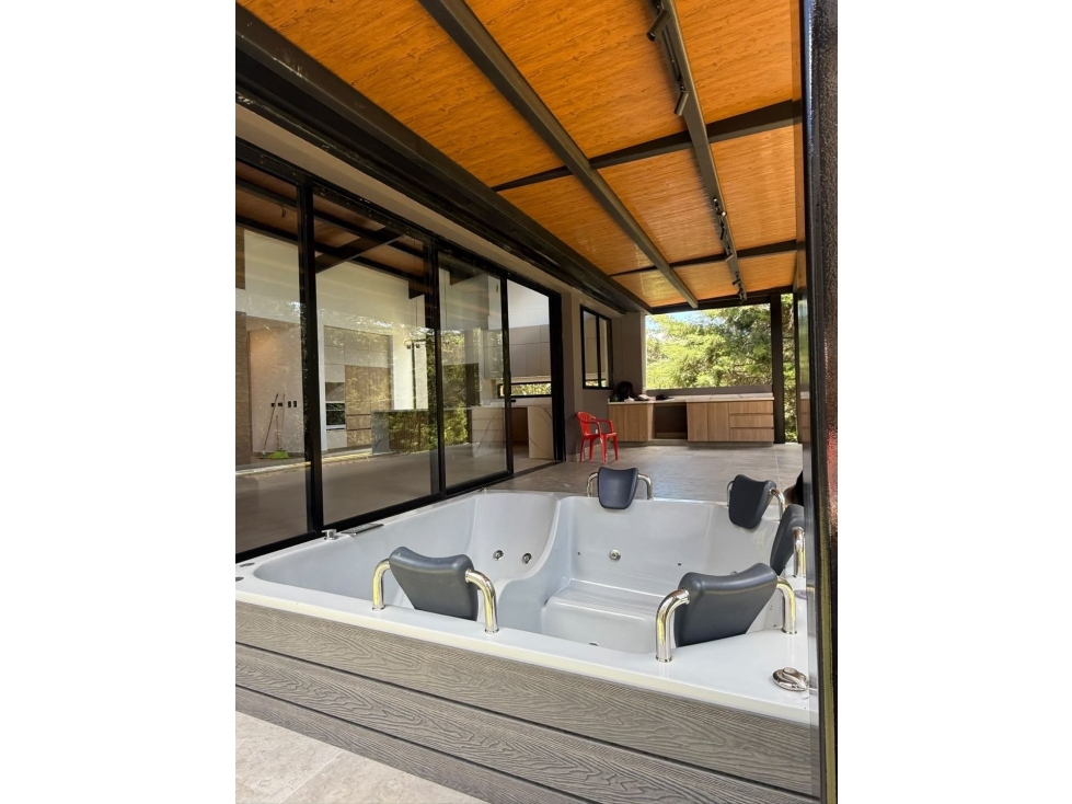 Hermosa casa en parcelación en Llanogrande - 6