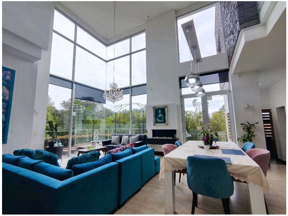 Hermosa casa en Loma del Escobero Alto (*) — foto 2