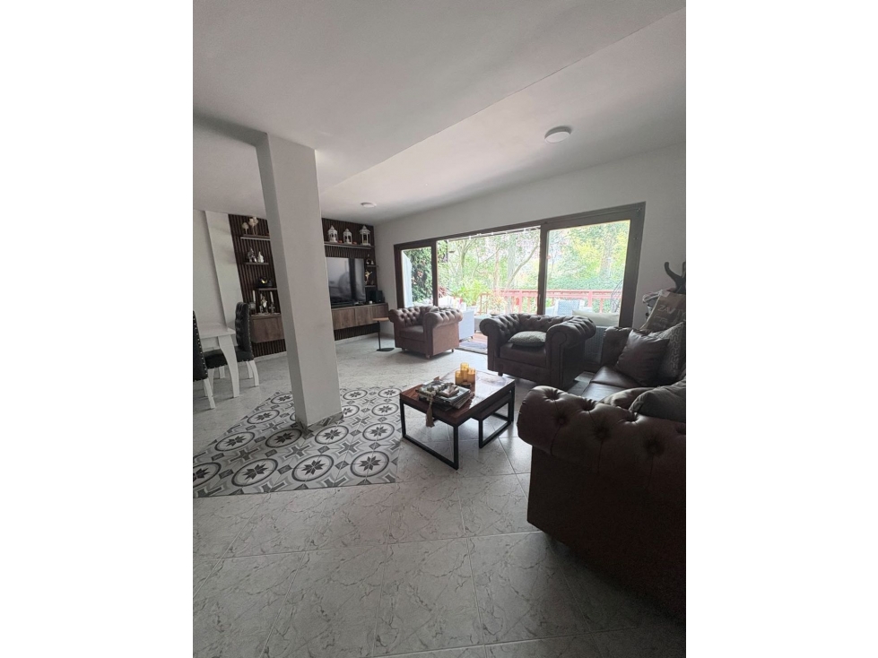 HERMOSA CASA EN RNVIGADO LOMA DEL ESCOBERO TODO CERCA UNIDAD COMPLETA - 5